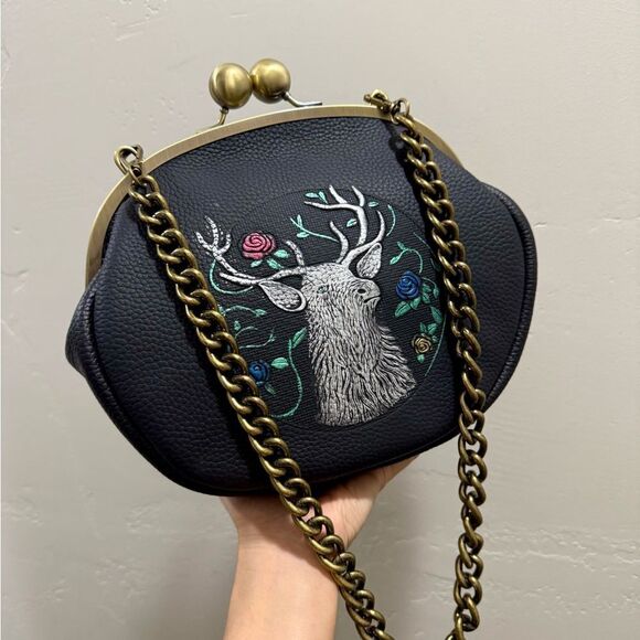 Hand-Tooled & Deer Texture Cowhide Handmade Kisslock Round Bag, Multi Use Style - Picture 5 of 16